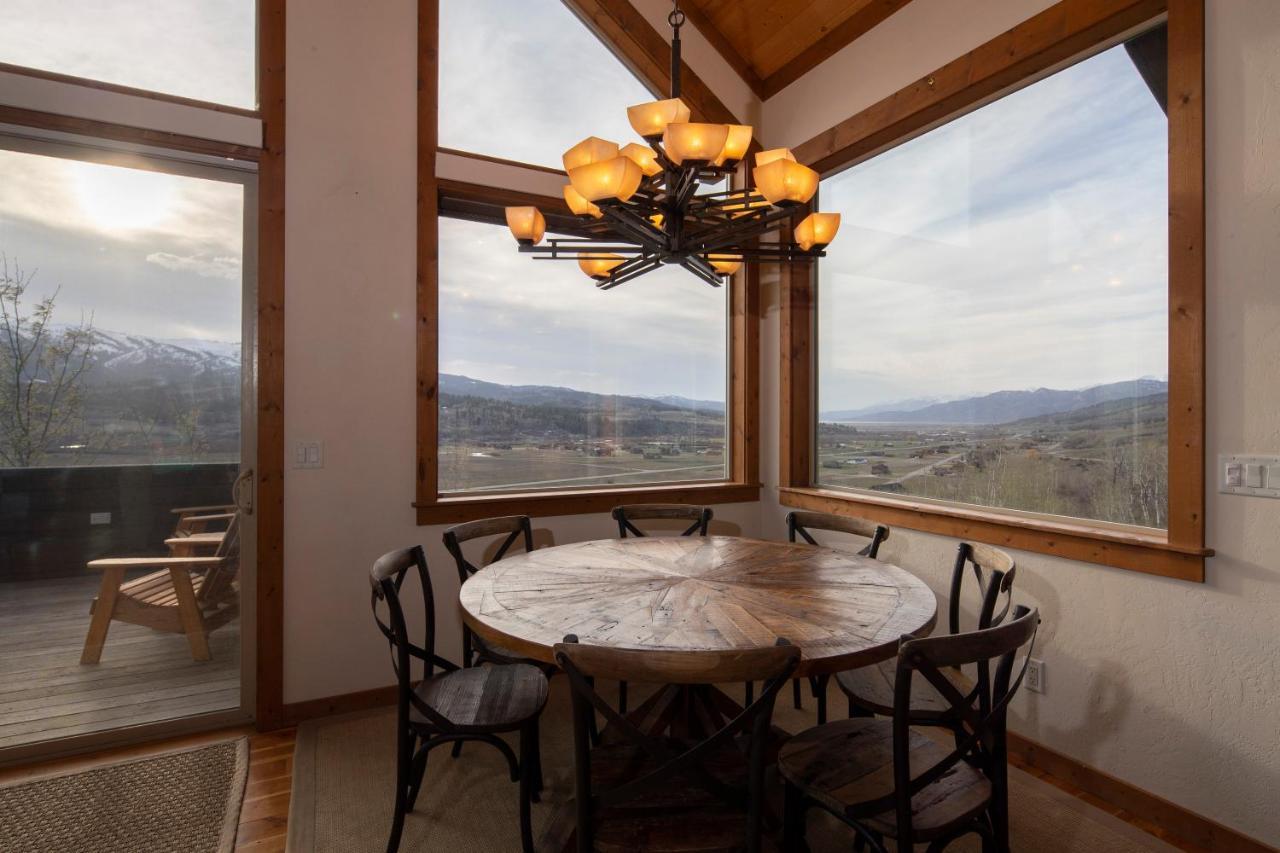 Alpine Recharge By Kabino Huge Views Hot Tub Garage Ps3 Wifi Loft Buitenkant foto